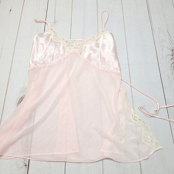 Expressions Other - Vintage expressions California dynasty sheer light pink lace lingerie slip